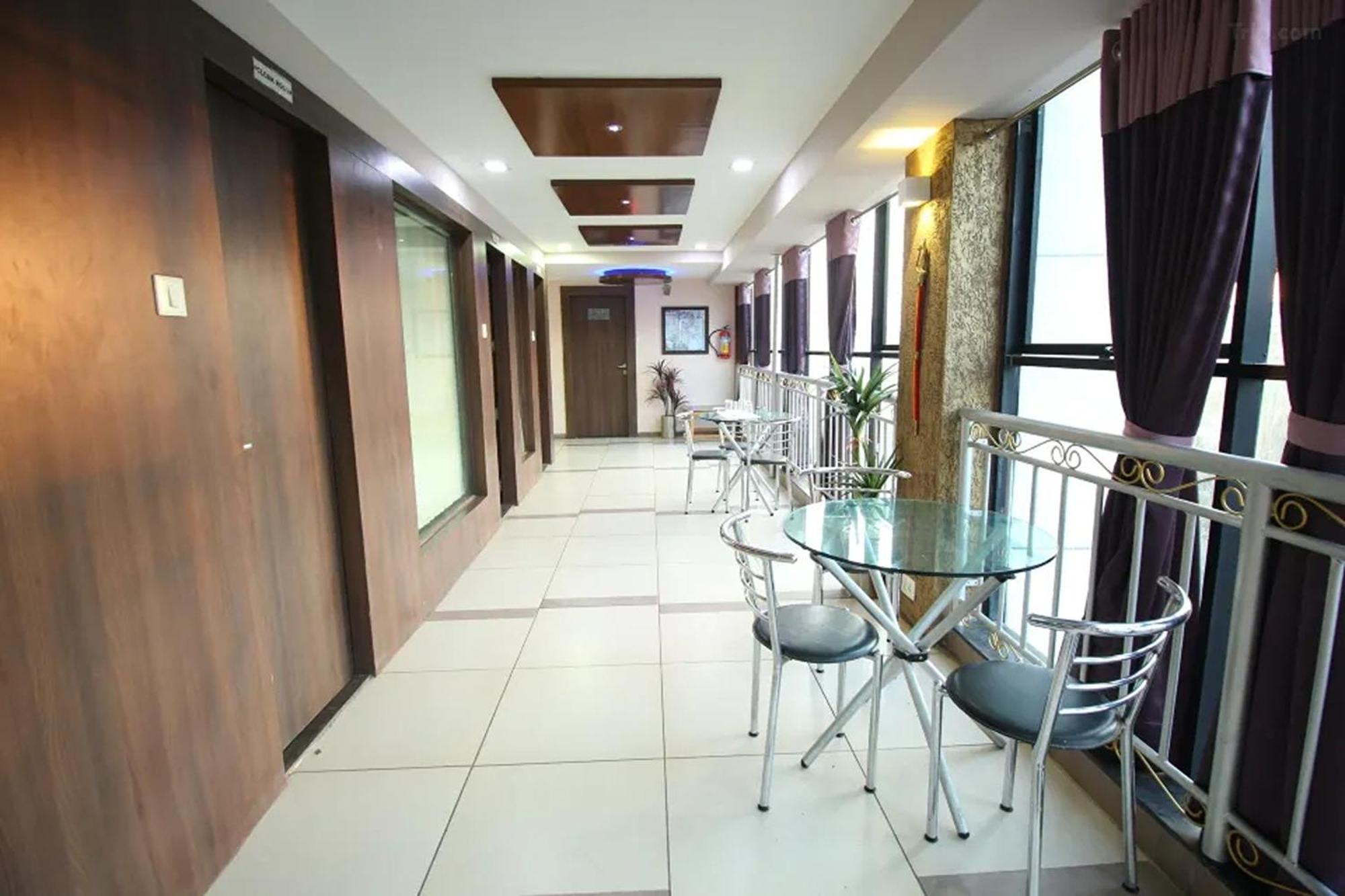Hotel Shailly Inn Ahmedabad Exterior foto